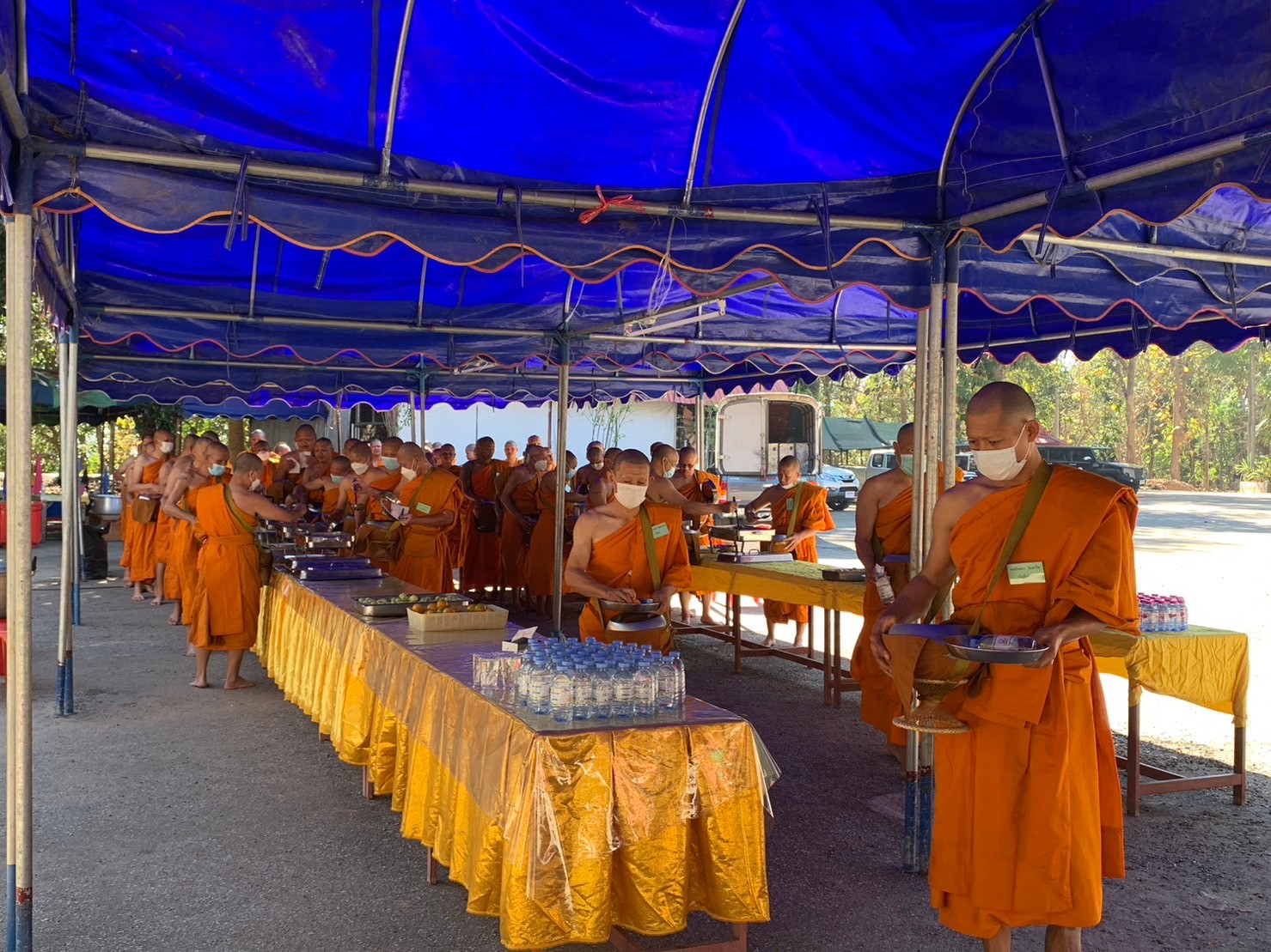 ร่วมโครงการบรรพชาอุปสมบท 99 รูป ถวายพระพรชัยมงคล แด่สมเด็จพระเจ้าลูกเธอ เจ้าฟ้าพัชรกิติยาภานเรนทิราเทพยวดี กรมหลวงราชสาริณีสิริพัชร มหาวัชรราชธิดา  และถวายภัตตาหารเพล..คลิก