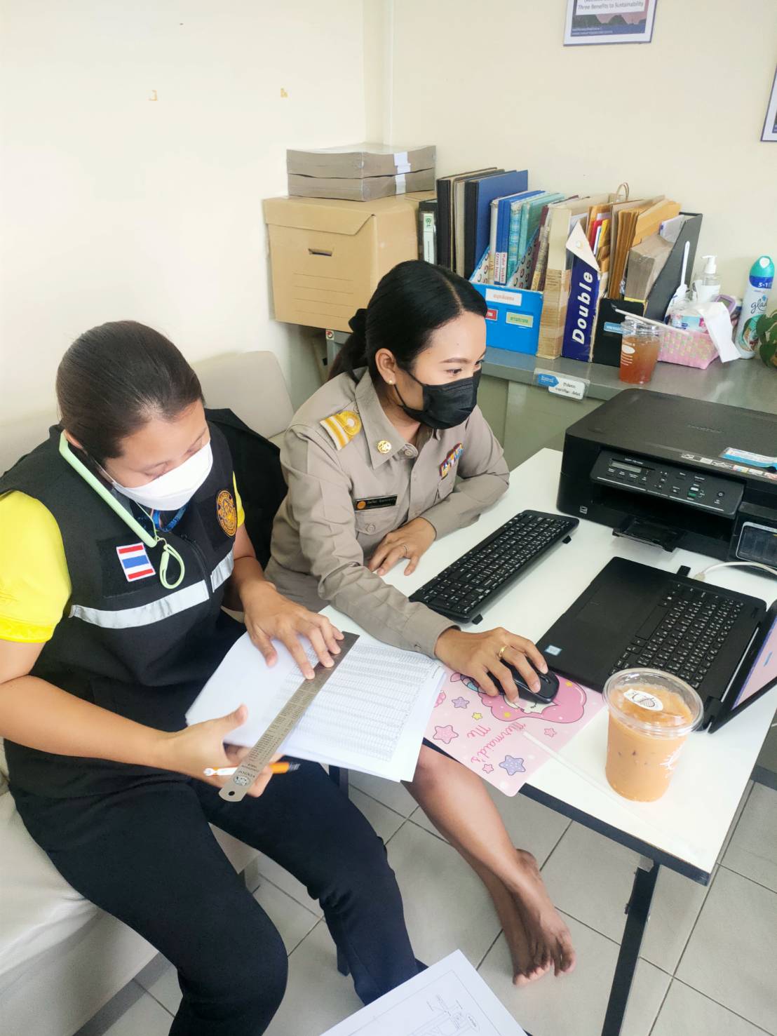 ลงพื้นที่รับแจ้งการขออนุญาตเลี้ยงกุ้งทะเล ณ ฟาร์ม กุ้ง  ตำบลหนองชาก อำเภอบ้านบึง  จังหวัดชลบุรี..คลิก