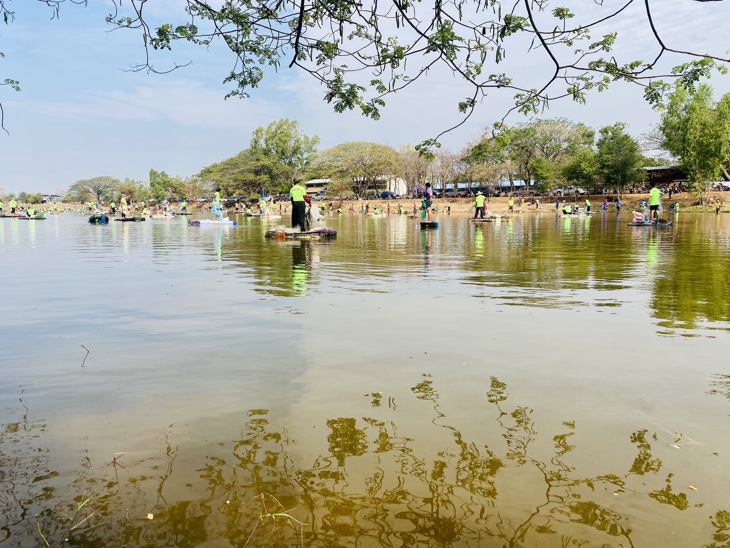 สำรวจ รวบรวมข้อมูล แหล่งน้ำ สัตว์น้ำ เครื่องมือทำการประมง (แห สะดุ้ง) ที่ใช้ในการทำการประมงในแหล่งน้ำ บึงคำบะ