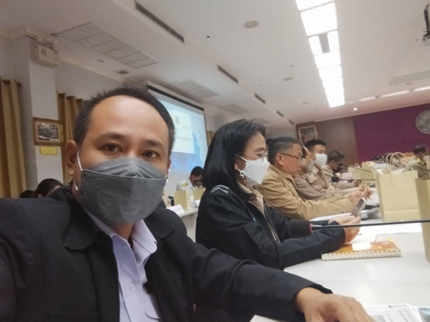ร่วมประชุมคณะกรมการจังหวัด หัวหน้าส่วนราชการ และนายอำเภอ  ครั้งที่2/2566 ประจำเดือน กุมภาพันธ์ 2566..คลิก
