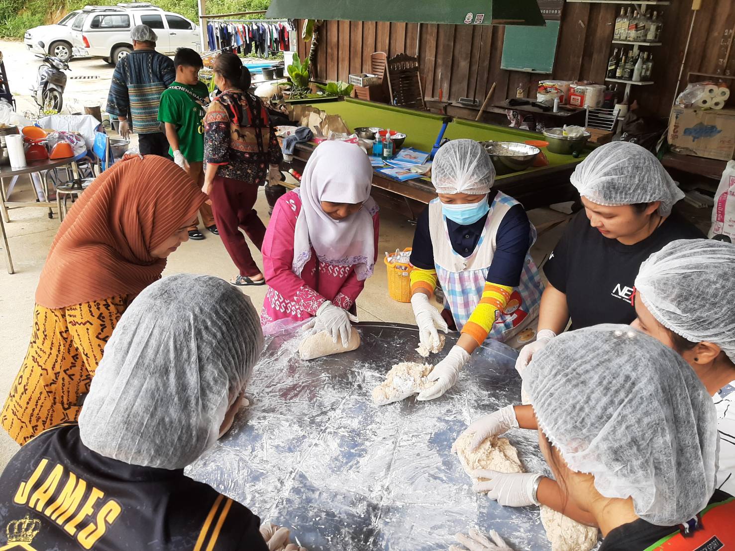 ฝึกอบรมเกษตรกรตามโครงการสร้างมูลค่าเพิ่มสัตว์น้ำและเพิ่มความเข้มแข็งด้านอาชีพประมง (อำเภอเบตง)..คลิก