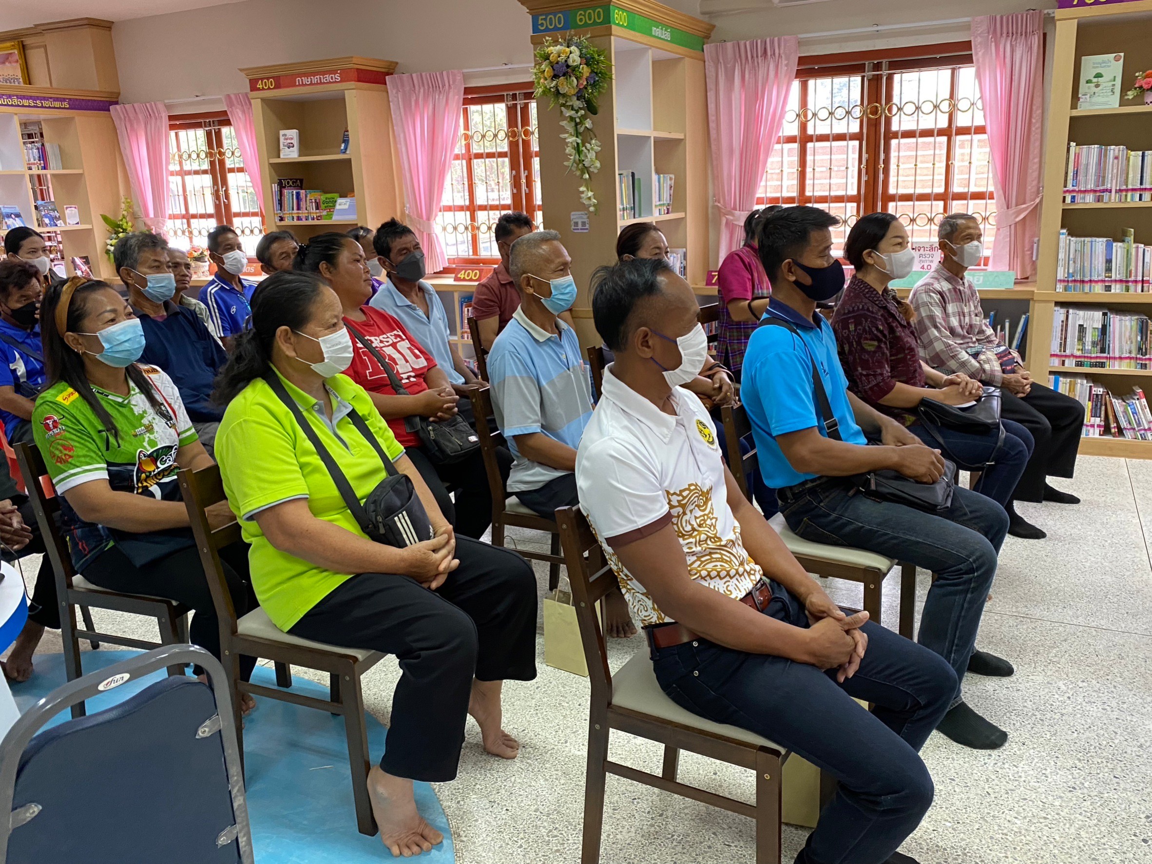 อบรมเกษตรกรโครงการส่งเสริมเกษตรทฤษฎีใหม่อำเภอราษีไศล..คลิก
