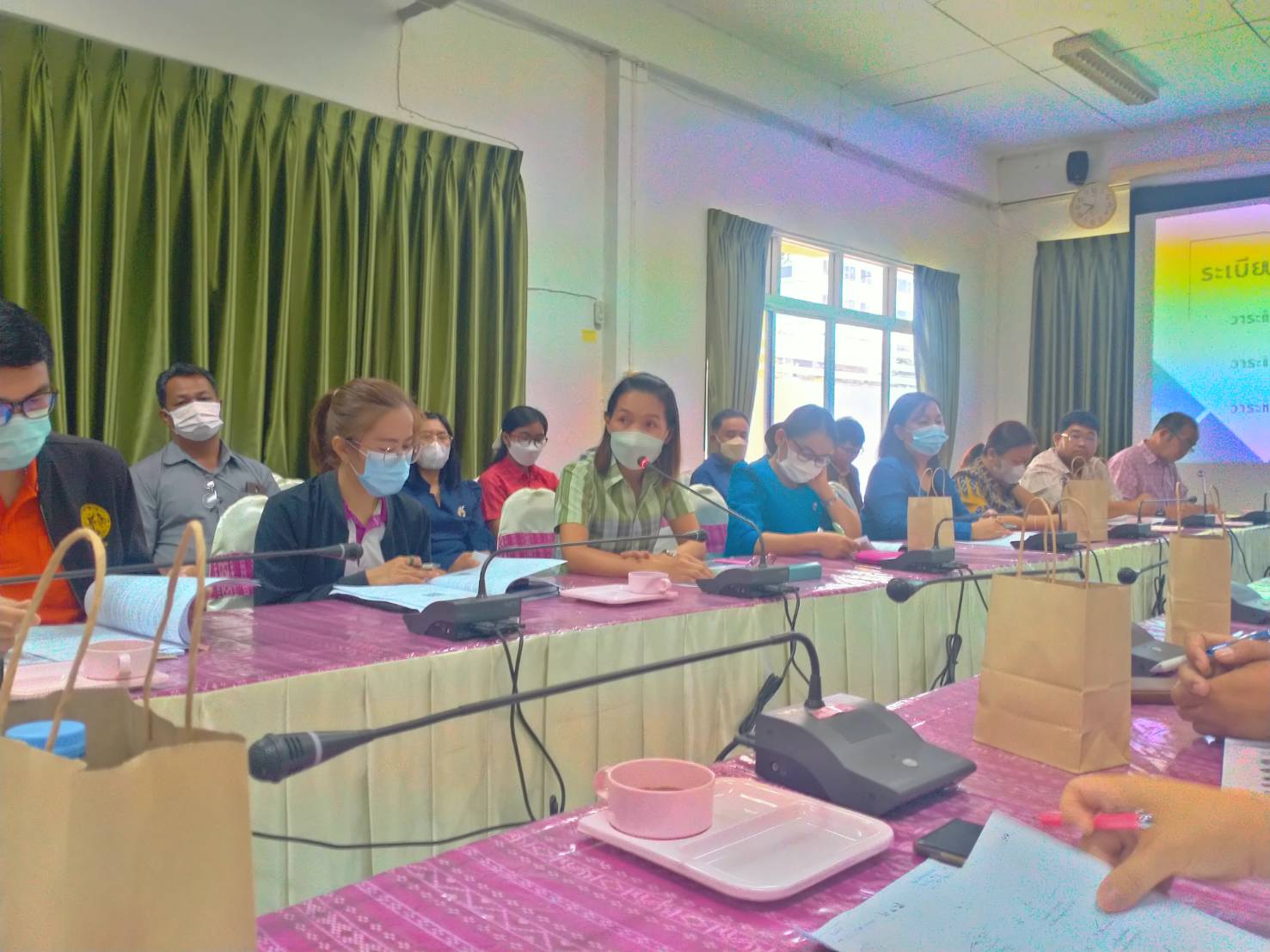 ประชุมคณะทำงานส่งเสริมและพัฒนาอาชีพและตลาด (คทช.) ภายใต้คณะอนุกรรมการนโยบายที่ดินจังหวัดร้อยเอ็ด ครั้งที่ 2/2566..คลิก