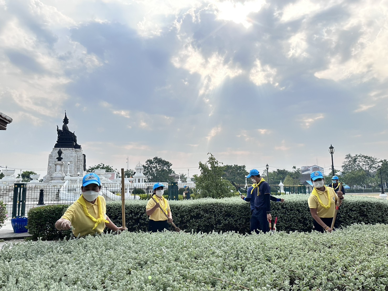 ร่วมกิจกรรมจิตอาสาพัฒนา 