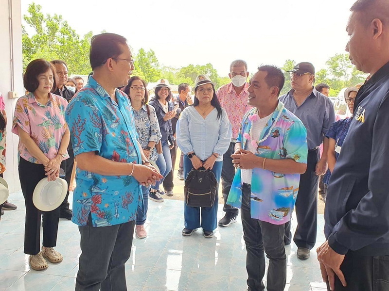ร่วมต้อนรับนายเฉลิมชัย  สุวรรณรักษ์ อธิบดีกรมประมง