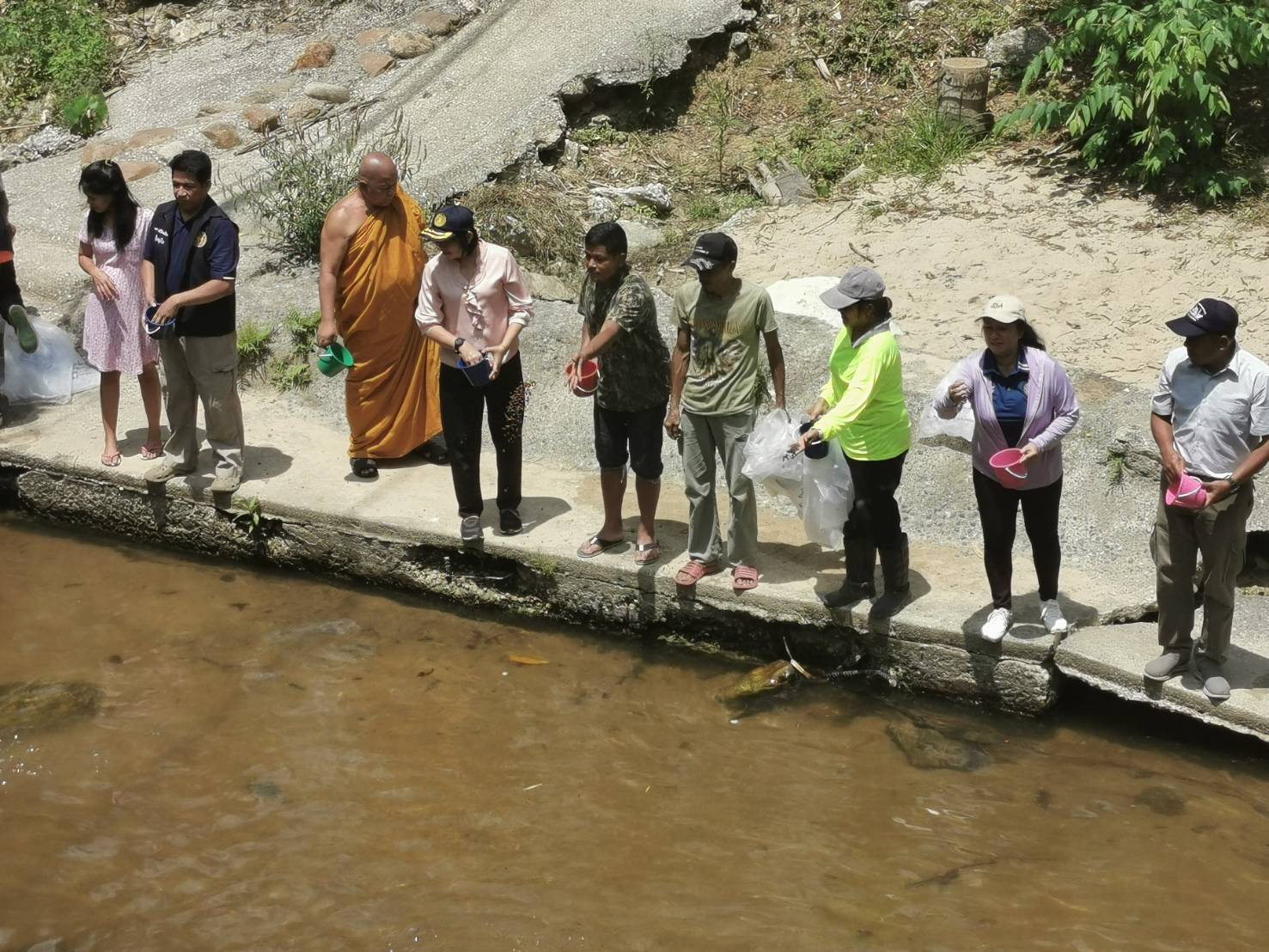 ติดตามโครงการสร้างความเข้มแข็งการผลิตด้านประมง ประจำปีงบประมาณ 2566 ในพื้นที่อำเภอธารโต..คลิก