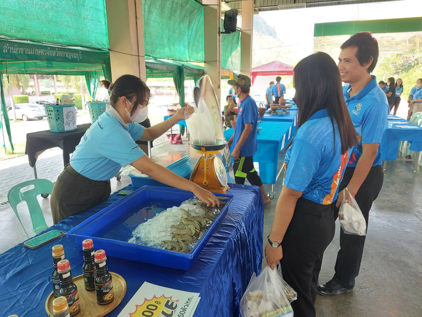 Fisherman Shop @Kanchanaburi กลุ่มเกษตรกรผู้เพาะเลี้ยงกุ้งขาวแวนนาไม ในพื้นที่จังหวัดกาญจนบุรี..คลิก