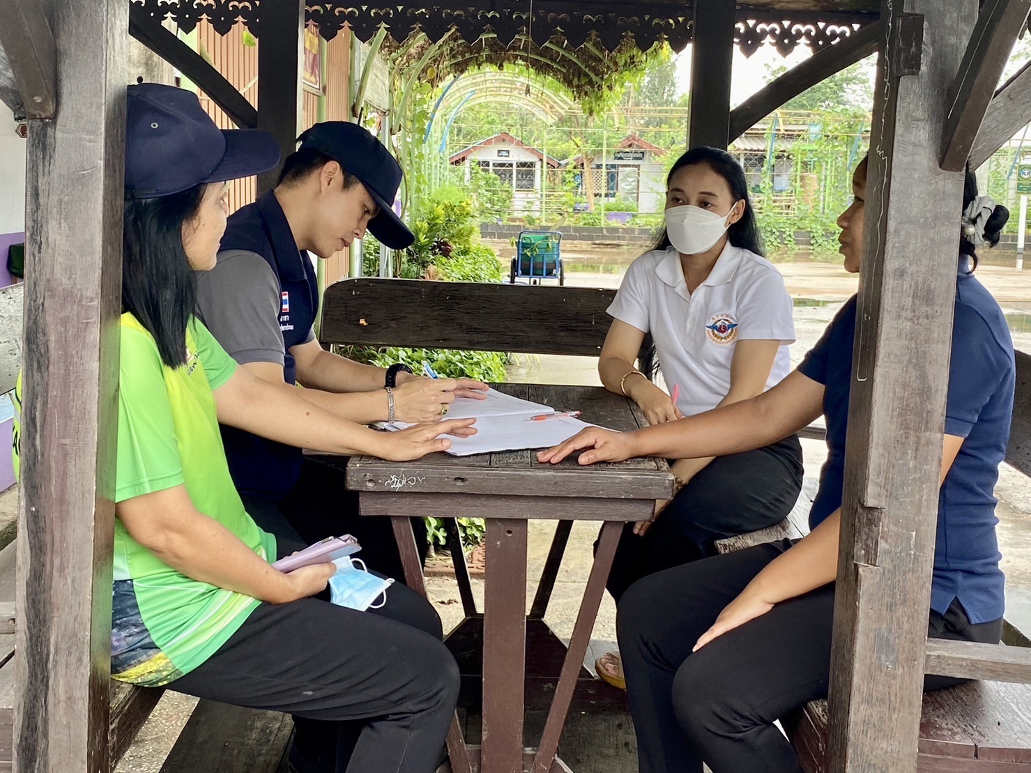ติดตามความก้าวหน้า กิจกรรมด้านประมง ได้แก่ การเลี้ยงปลาดุกในบ่อคอนกรีต การเลี้ยงปลากินพืชในบ่อดิน และการเลี้ยงกบในบ่อคอนกรีต ของโรงเรียน ตชด.บ้านน้ำอ้อม..คลิก