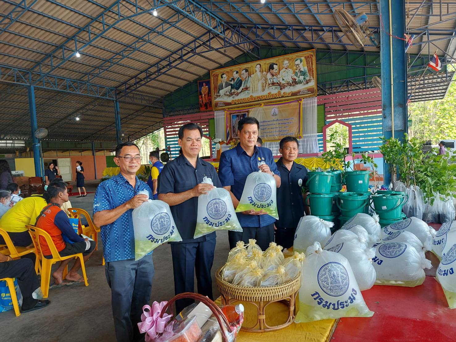 ออกหน่วยบริการโครงการคลินิกเกษตรเคลื่อนที่ในพระราชานุเคราะห์ สมเด็จพระบรมโอรสาธิราชฯ สยามมกุฎราชกุมาร ครั้งที่ 3/2566..คลิก