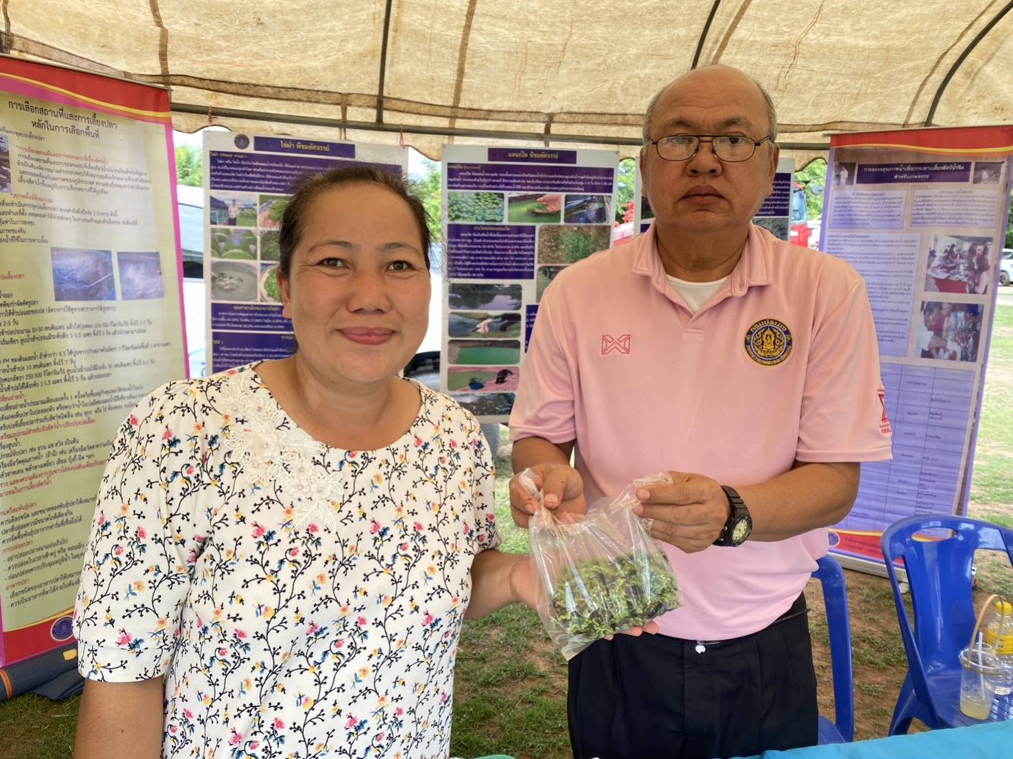 วันที่ 22 มิถุนายน พ.ศ. 2566  นายบุญหลาย กุลนารัตน์ ประมงจังหวัดหนองบัวลำภู พร้อมด้วยนายสมจิตร์ พงษ์ภุมมา หัวหน้ากลุ่มบริหารจัดการด้านประมง นายสมมิตร ธรรมมิยะ ประมงอำเภอสุวรรณคูหา และเจ้าหน้าที่สำนักงานประมงจังหวัดหนองบัวลำภู ออกหน่วยบริการร่วมกับหน่วยแพทย์เคลื่อนที่ พอ.สว. ตามโครงการ “หน่วยบำบัดทุกข์ บำรุงสุข สร้างรอยยิ้มให้แก่ประชาชน