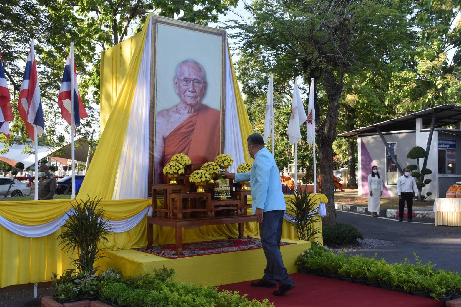 สำนักงานประมงจังหวัดสตูล เข้าร่วม ประกอบพิธีทำบุญตักบาตรถวายพระกุศล สมเด็จพระอริยวงศาคตญาณ สมเด็จพระสังฆราช สกลมหาสังฆปริณายก เนื่องในโอกาสฉลองพระชนมายุ 8 รอบ 26 มิถุนายน 2566