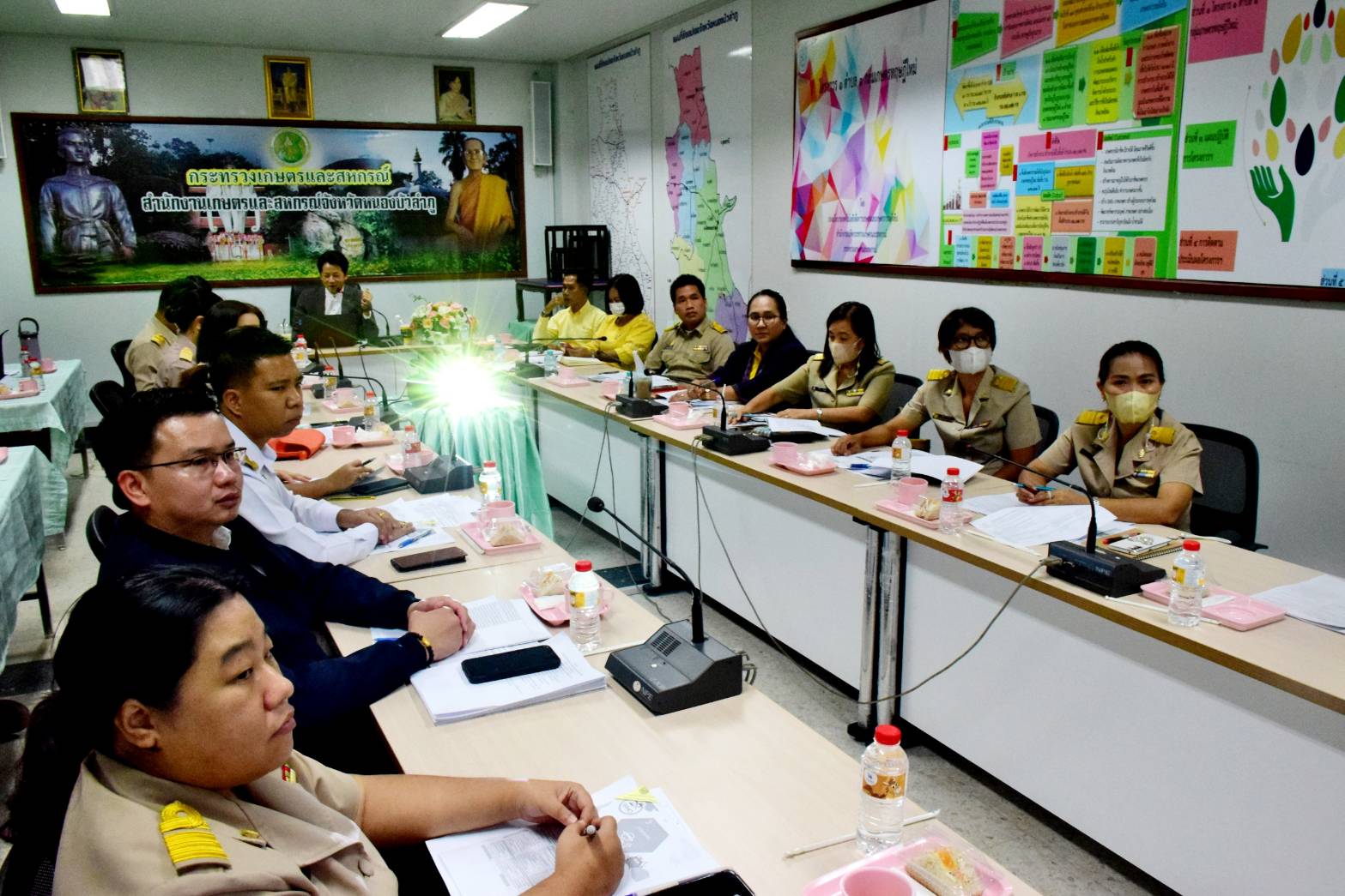 วันที่ 10 กรกฎาคม พ.ศ. 2566 นายบุญหลาย กุลนารัตน์ ประมงจังหวัดหนองบัวลำภู มอบหมายให้นางถนอมขวัญ นอศรี หัวหน้ากลุ่มบริหารและยุทธศาสตร์ ร่วมประชุมการจัดทำร่างยุทธศาสตร์พัฒนาการเกษตรและสหกรณ์ของจังหวัดหนองบัวลำภู (พ.ศ.2566-2570) ฉบับทบทวน..คลิก