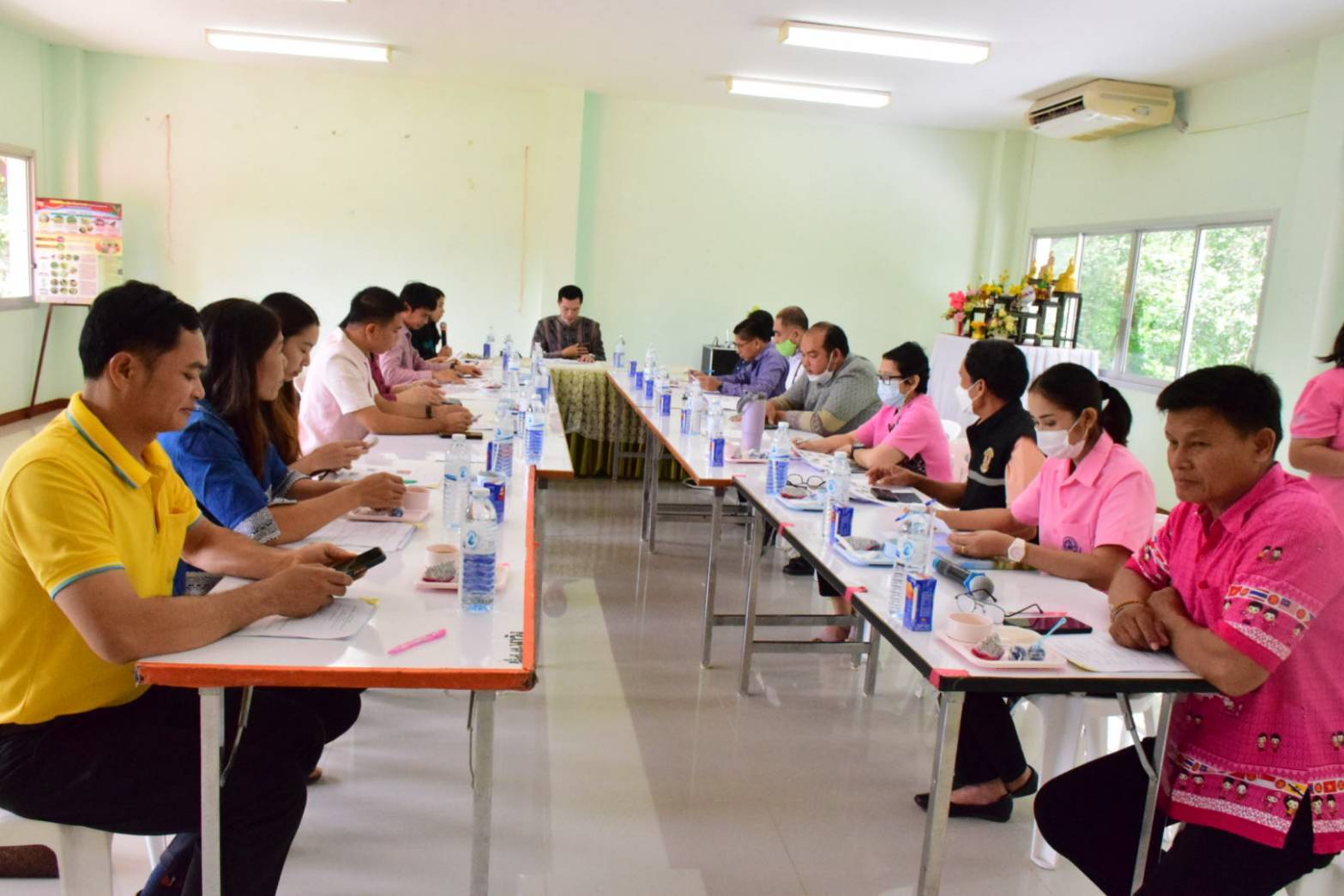 วันที่ 11 กรกฎาคม พ.ศ. 2566 เวลา 09.30 น.     นายเมธา ตาลเหล็ก ประมงอำเภอนากลางรับผิดชอบงานด้านประมงพื้นที่อำเภอนาวัง ร่วมประชุมโครงการขับเคลื่อนการเกษตรระดับหมู่บ้านสู่การผลิตสินค้าเกษตรมูลค่าสูง ระดับอำเภอ ครั้ง 1/2566 เพื่อพิจารณาจัดทำและขับเคลื่อนแผนพัฒนาการเกษตรระดับหมู่บ้านและพื้นที่ดำเนินดำเนินการโครงการขับเคลื่อนการเกษตรระดับหมู่บ้านสู่การผลิตสินค้าเกษตรมูลค่าสูง..คลิก