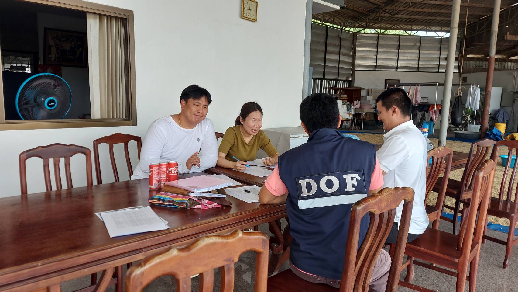 สำนักงานประมงจังหวัดกาญจนบุรี ติดตามส่งเสริมเกษตรกรผู้เลี้ยงกุ้งทะเล..คลิก