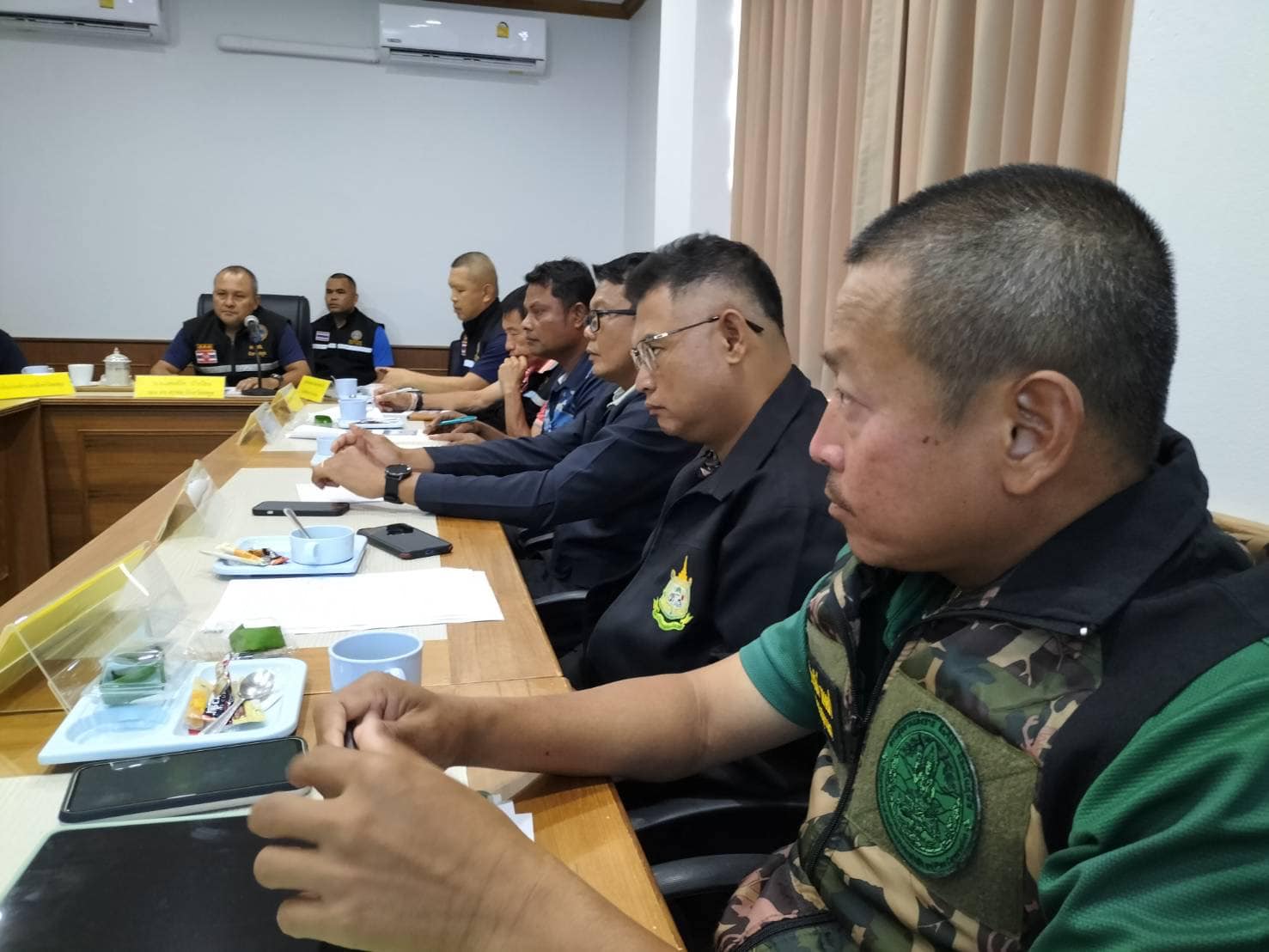 สำนักงานประมงจังหวัดสตูลเข้าร่วมประชุมเจ้าหน้าที่หน่วยงานใน ศรชล. จังหวัดสตูล และหน่วยงานที่เกี่ยวข้อง เรื่อง การบูรณาการกำลังรื้อถอนเครื่องมือประมงผิดกฎหมาย 