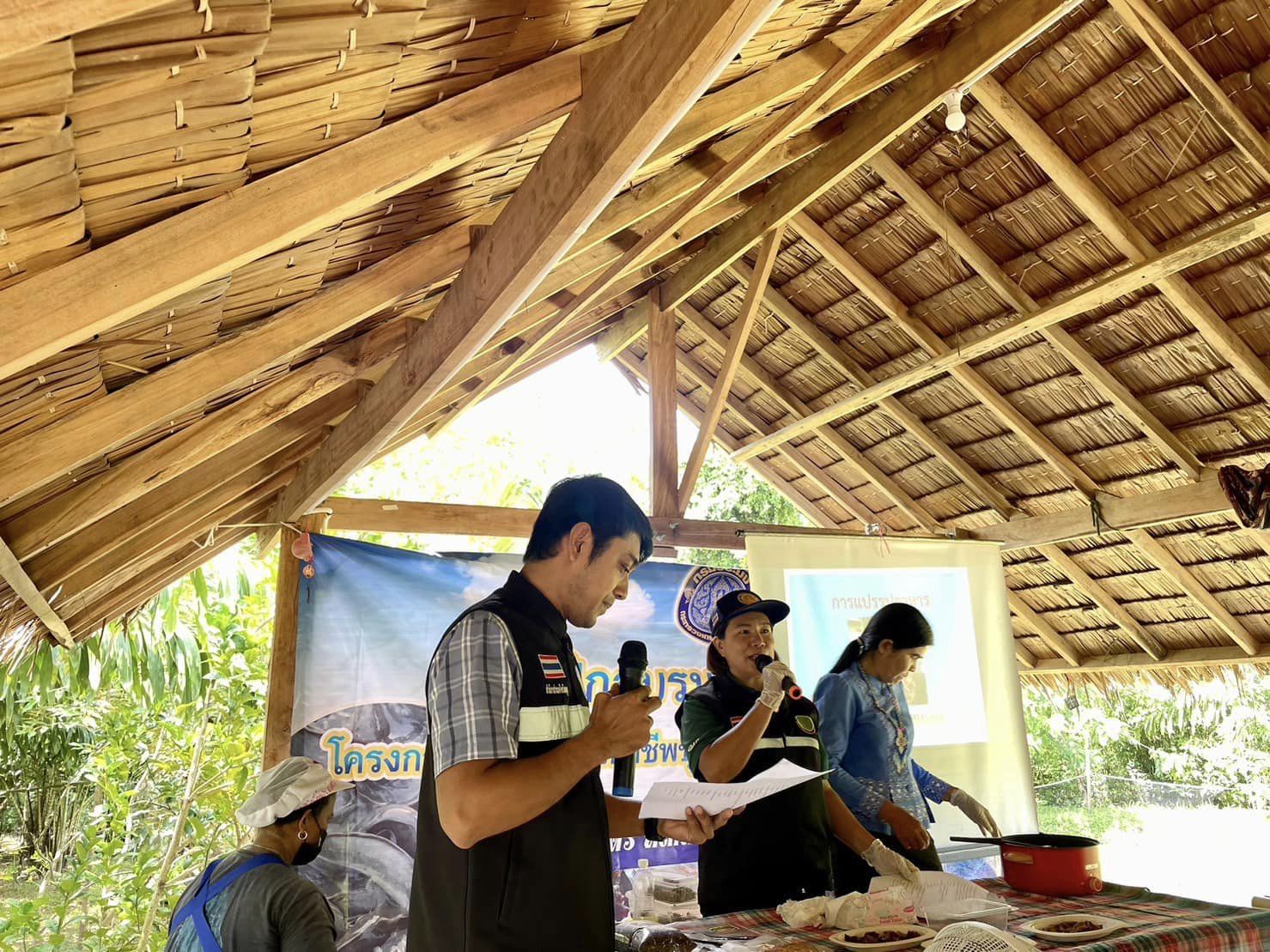 สำนักงานประมงจังหวัดสตูลจัดการฝึกอบรมเชิงปฏิบัติการ โครงการประมงสร้างอาชีพเพื่อการฟื้นฟูกู้วิกฤตโควิด 19 อำเภอมะนัง จังหวัดสตูล