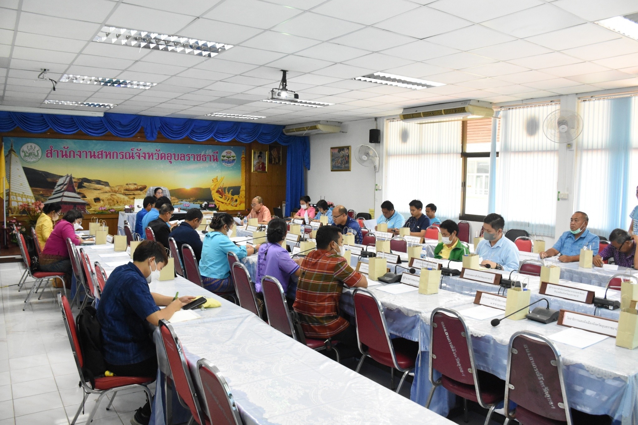 ประมงอุบลฯ ร่วมประชุมคณะทำงานส่งเสริมและพัฒนาอาชีพและการตลาด (คทช.) จังหวัดอุบลราชธานี ภายใต้คณะอนุกรรมการนโยบายที่ดินจังหวัดอุบลราชธานี (คทช.จังหวัด) ครั้งที่ 3/2566..คลิก