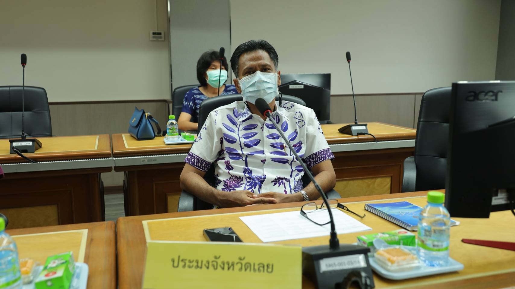 นายสุนิติ จิรวงศ์สวัสดิ์ ประมงจังหวัดเลย พร้อมด้วย นางสาวเบญจมาศ มุสิแก้ว หัวหน้ากลุ่มพัฒนาและส่งเสริมอาชีพการประมง เข้าร่วมการประชุมคณะกรรมการผู้ตัดสินใจให้การรับรอง ภายใต้การรับรองสัญลักษณ์ Q
