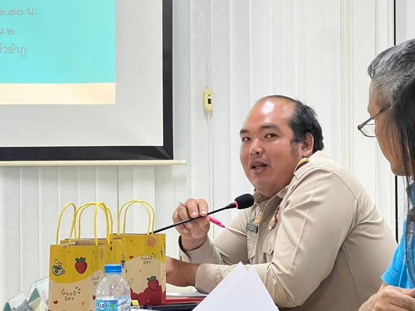 วันที่ 1 กันยายน 2566    นายเมธา ตาลเหล็ก ประมงอำเภอนากลาง ร่วมประชุมประจำเดือนหัวหน้าส่วนราชการ หัวหน้าหน่วยงานรัฐวิสาหกิจ  ผู้บริหารองค์กรปกครองส่วนท้องถิ่น ผู้บริหารสถานศึกษาและหน่วยงานอื่นครั้งที่ 8/2566 ได้ประชาสัมพันธ์เฝ้าระวังผลกระทบจากสภาพอากาศแปรปรวนต่อสัตว์น้ำในแหล่งน้ำสาธารณะ ในพื้นที่ฯ  ณ ห้องประชุมอำเภอนากลาง จังหวัดหนองบัวลำภู โดยมีนายทศพล จักรบุญมา นายอำเภอนากลาง เป็นประธาน..คลิก