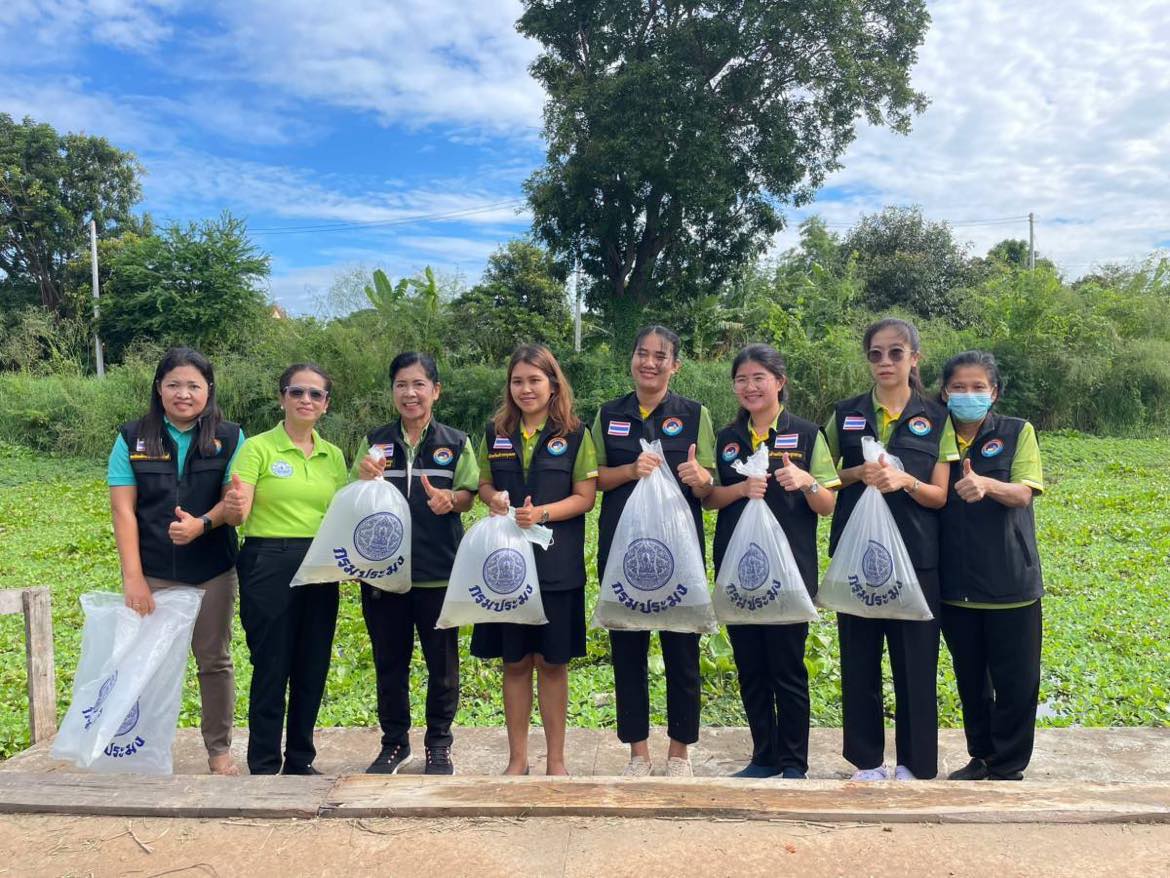 ศูนย์ฯ อ่างทอง ปล่อยพันธุ์ปลาชะโอน จำนวน 15,000 ตัว และพันธุ์ปลาตะเพียนทอง จำนวน 5,000 ตัว ในโครงการส่งเสริมการดำเนินงานอันเนื่องมาจากพระราชดำริ กิจกรรมสนับสนุนโครงการพัฒนาอันเนื่องมาจากพระราชดำริ ณ คลองหางบางศาลา..คลิก