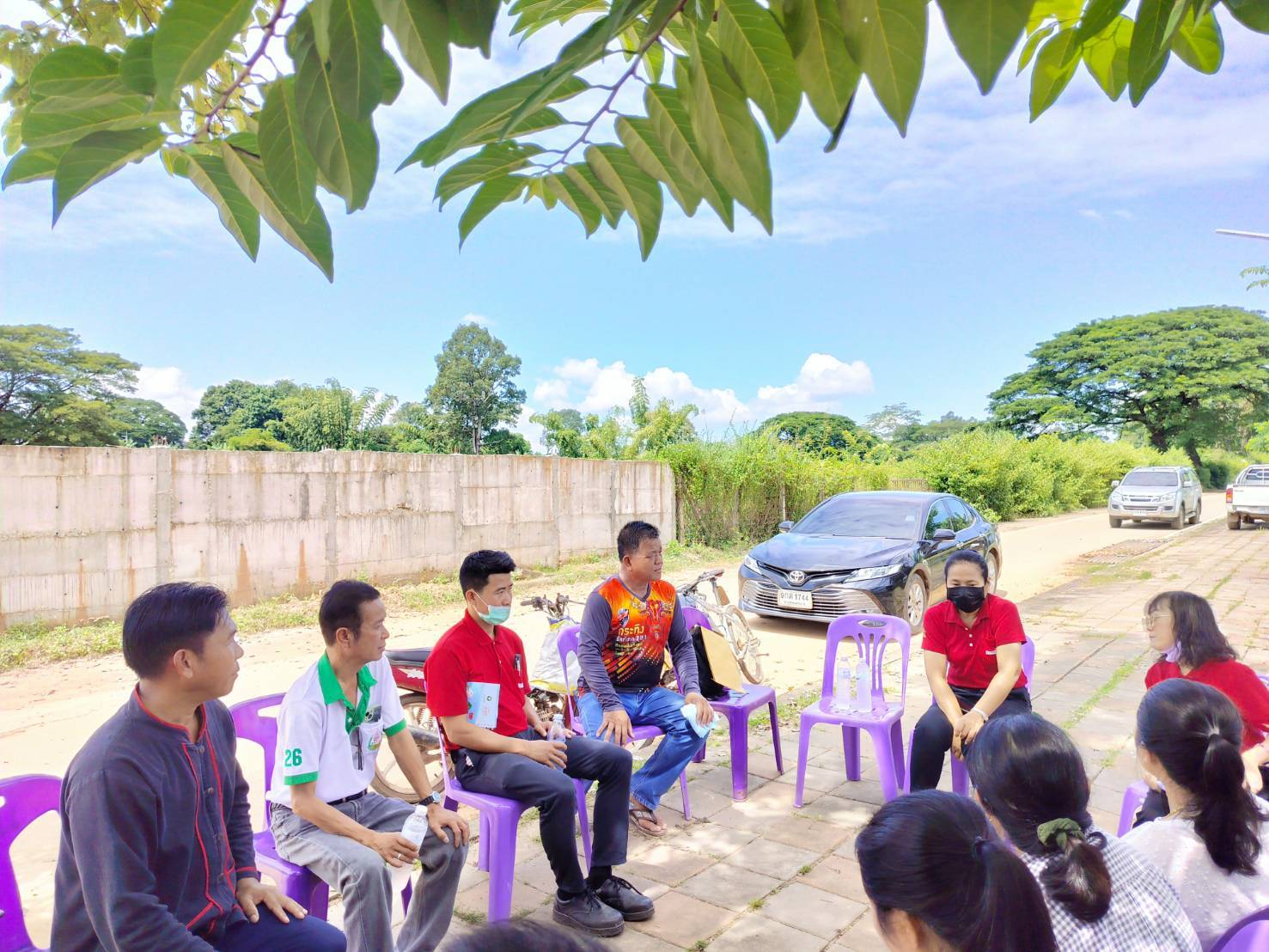 ลงพื้นที่พบปะกลุ่มเกษตรกรแปลงใหญ่ผู้เลี้ยงปลาเผาะในกระชัง ต.อาจสามารถ อ.เมือง จ.นครพนม..คลิก