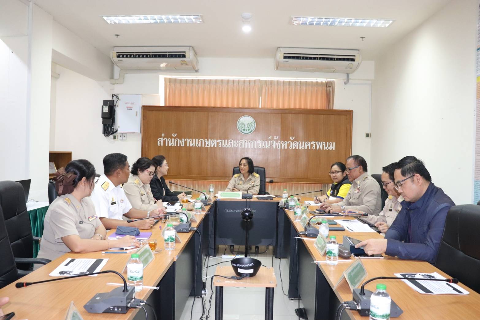 ร่วมประชุมชี้แจงแนวทางการดำเนินงานศูนย์บริการเกษตรพิรุณราช ตามนโยบายกระทรวงเกษตรและสหกรณ์..คลิก