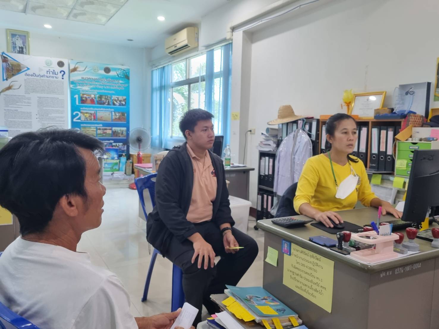 จ้าหน้าที่กลุ่มพัฒนาและส่งเสริมอาชีพฯ ร่วมให้บริการเกษตรกร พร้อมหารือแนวทาง การขึ้นทะเบียนสถานประกอบส่งออกสัตว์น้ำ (สอ.3 /สอ.4) และการการส่งออกสัตว์น้ำสวยงามมีชีวิตไปยังสาธารณรัฐประชาชนจีน..คลิก