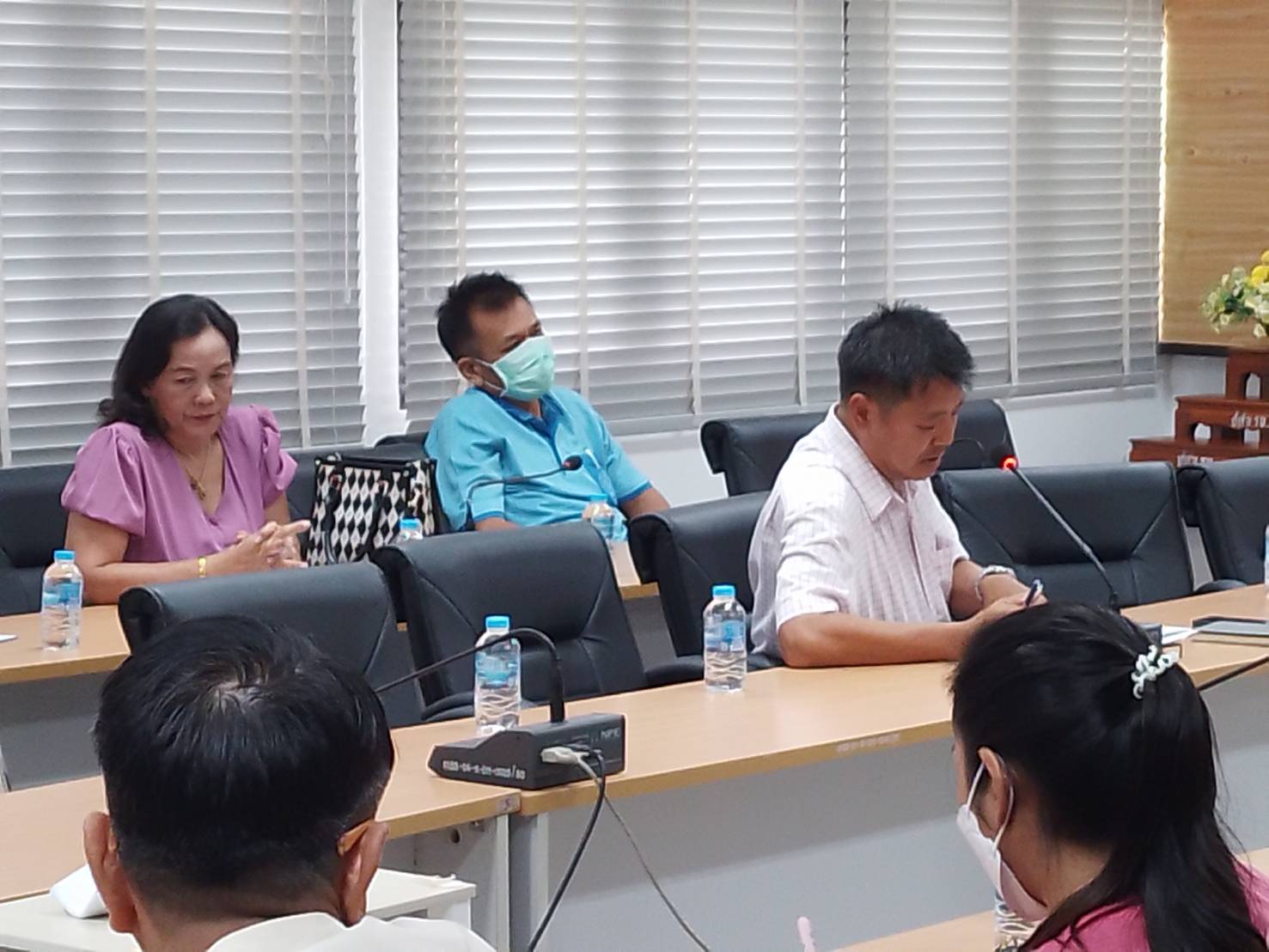 เข้าร่วมประชุมการแก้ไขปัญหานำเข้าและส่งออกสินค้าเกษตรผิดกฎหมาย และร่วมวางแผนปฎิบัติการตรวจห้องเย็น..คลิก
