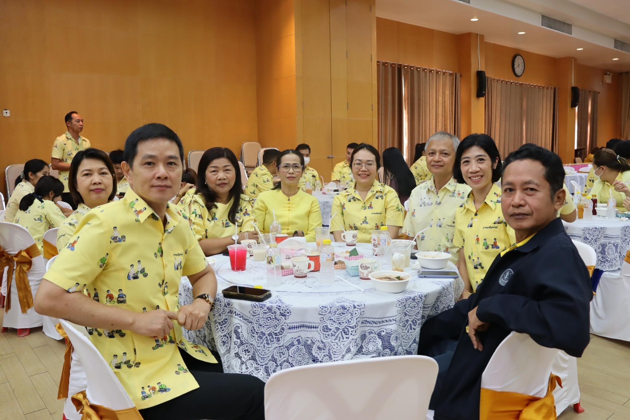 ร่วมกิจกรรมสภากาแฟยามเช้าจังหวัดอ่างทอง ประจำเดือน ธันวาคม ประจำปีงบประมาณ 2567 ภายใต้สโลแกน 