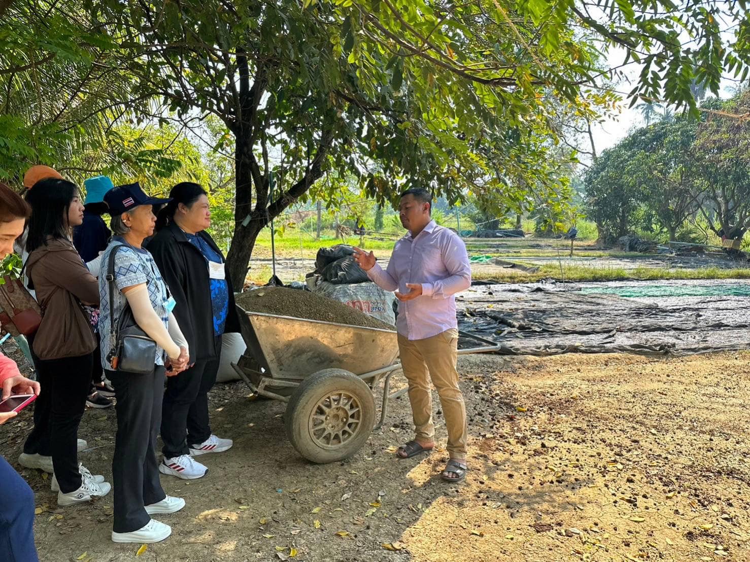 ร่วมเป็นคณะกรรมการตัดสินการประกวดศูนย์เรียนรู้การเพิ่มประสิทธิภาพการผลิตสินค้าเกษตร (ศพก.) ดีเด่น ระดับจังหวัด จังหวัดราชบุรี ประจำปี 2567..คลิก