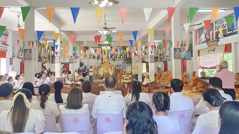 ร่วมพิธีสวดเจริญพระพุทธมนต์ ณ วัดชายคลอง อ.เมือง จ.พัทลุง..คลิก