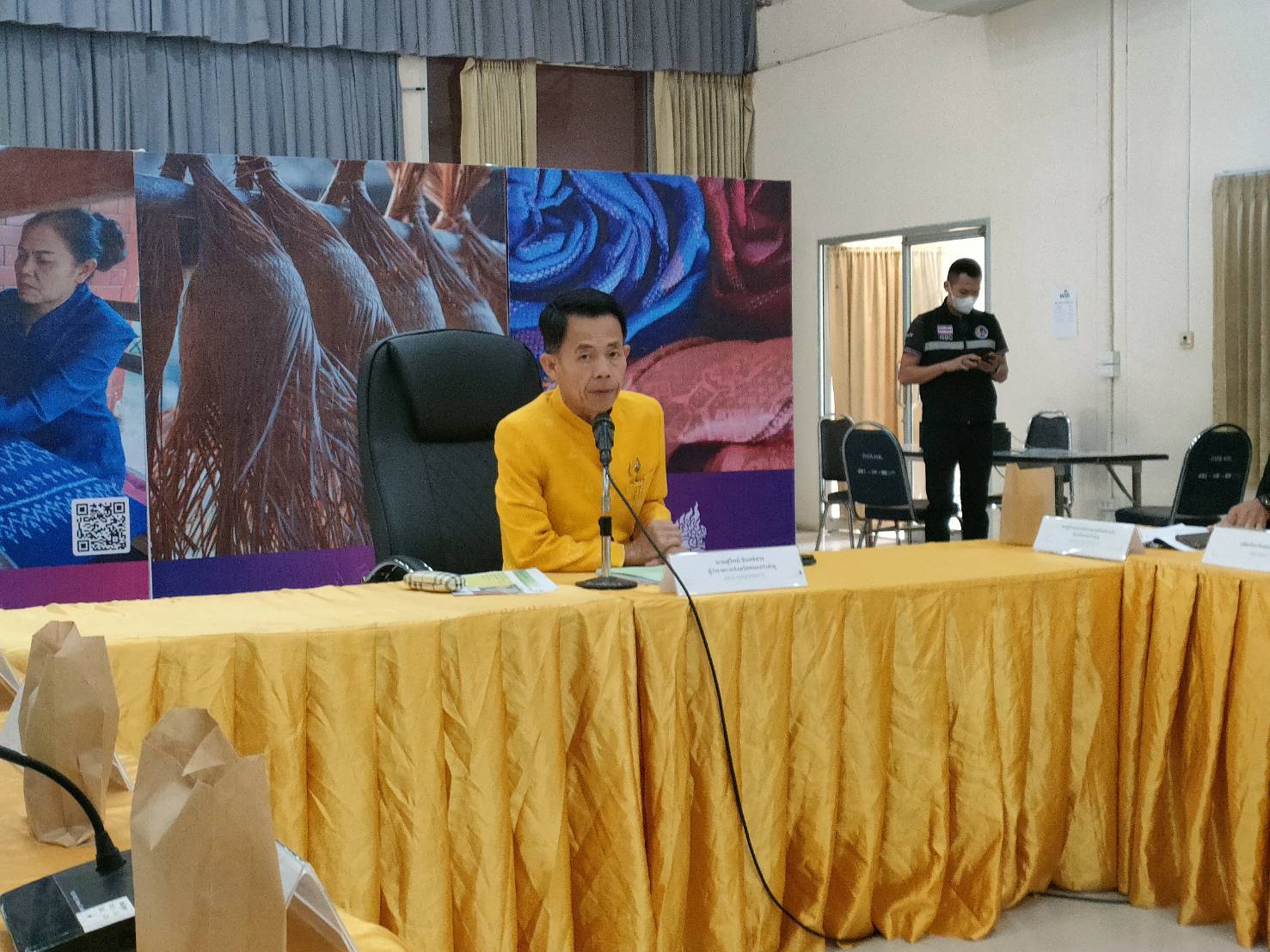 นายบุญหลาย กุลนารัตน์ ประมงจังหวัดหนองบัวลำภู มอบหมายให้ นางถนอมขวัญ นอศรี หัวหน้ากลุ่มบริหารและยุทธศาสตร์ ร่วมประชุมคณะกรรมการนโยบายที่ดินจังหวัดหนองบัวลำภู (คทช.จังหวัด) ครั้งที่ 1/2567..คลิก