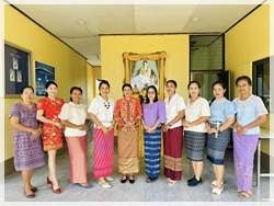 กิจกรรมรณรงค์สวมใส่ผ้าไทย..คลิก