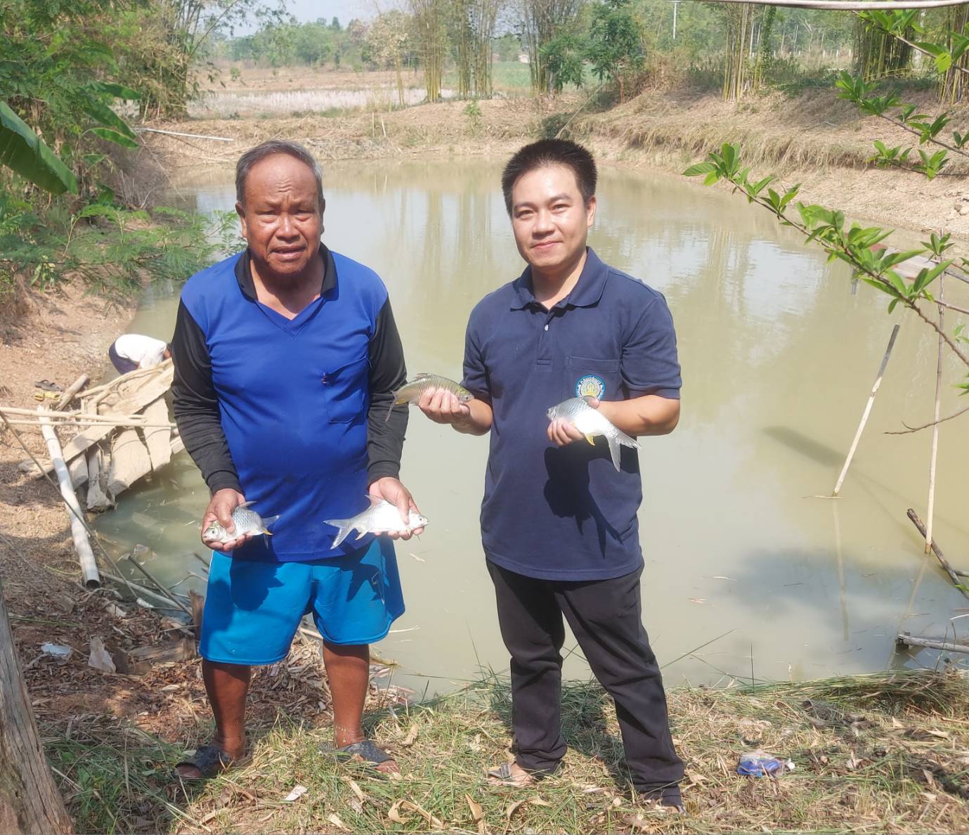 นายสมภาร วังคีรี ประมงอำเภอเมืองหนองบัวลำภู ออกตรวจติดตามและประเมินผลโครงการส่งเสริมอาชีพประมง กิจกรรมส่งเสริมเกษตรเชิงรุกด้านการประมง (Zoning by Agri Map) ประจำปีงบประมาณ 2567..คลิก