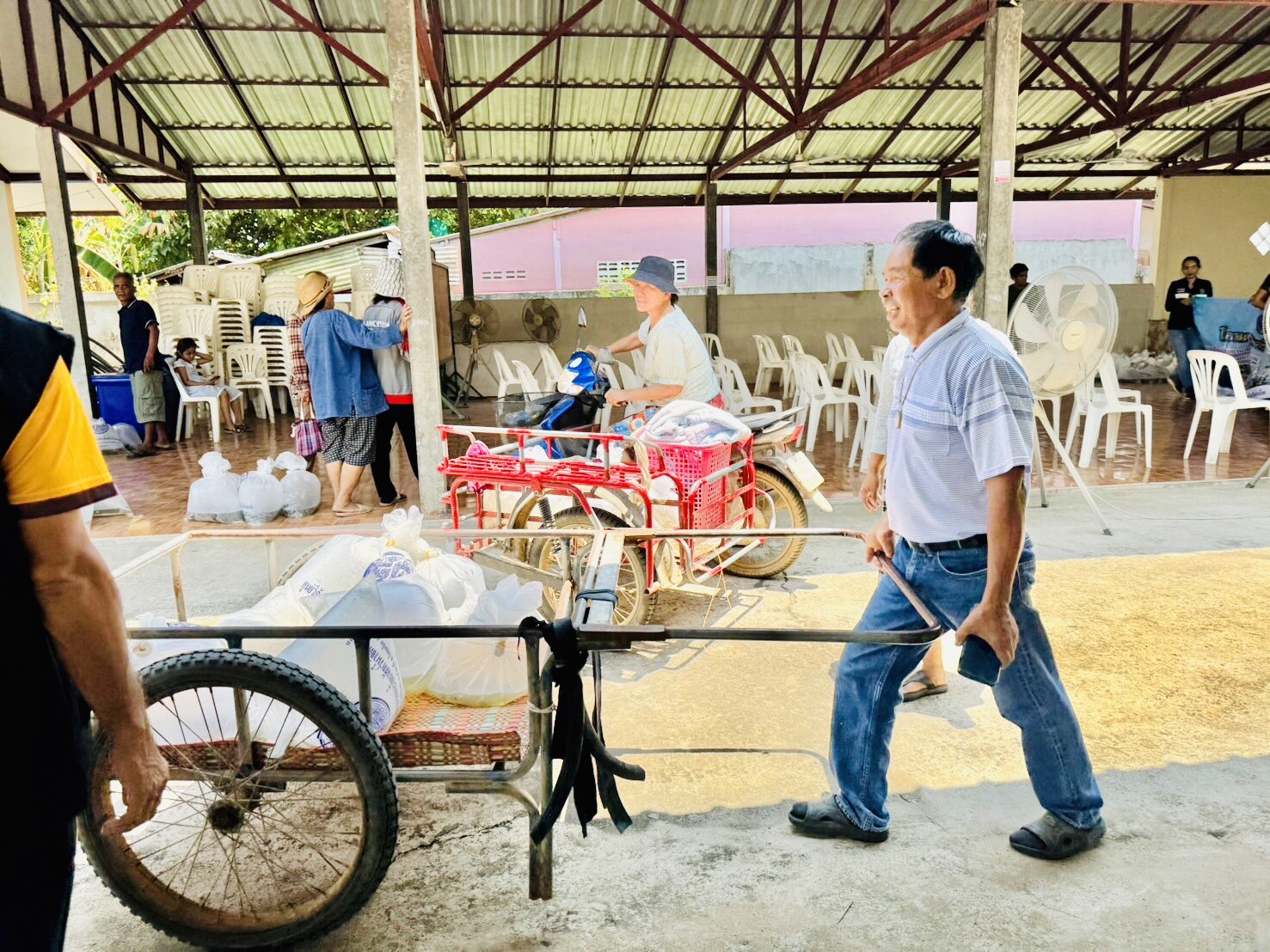 ช่วยเหลือเกษตรที่ได้รับผลกระทบจากภัยพิบัติ ตามข้อสั่งการของรัฐมนตรีช่วยว่าการกระทรวงเกษตรและสหกรณ์ (นายไชยา  พรหมา) จำนวน 57 ราย..คลิก