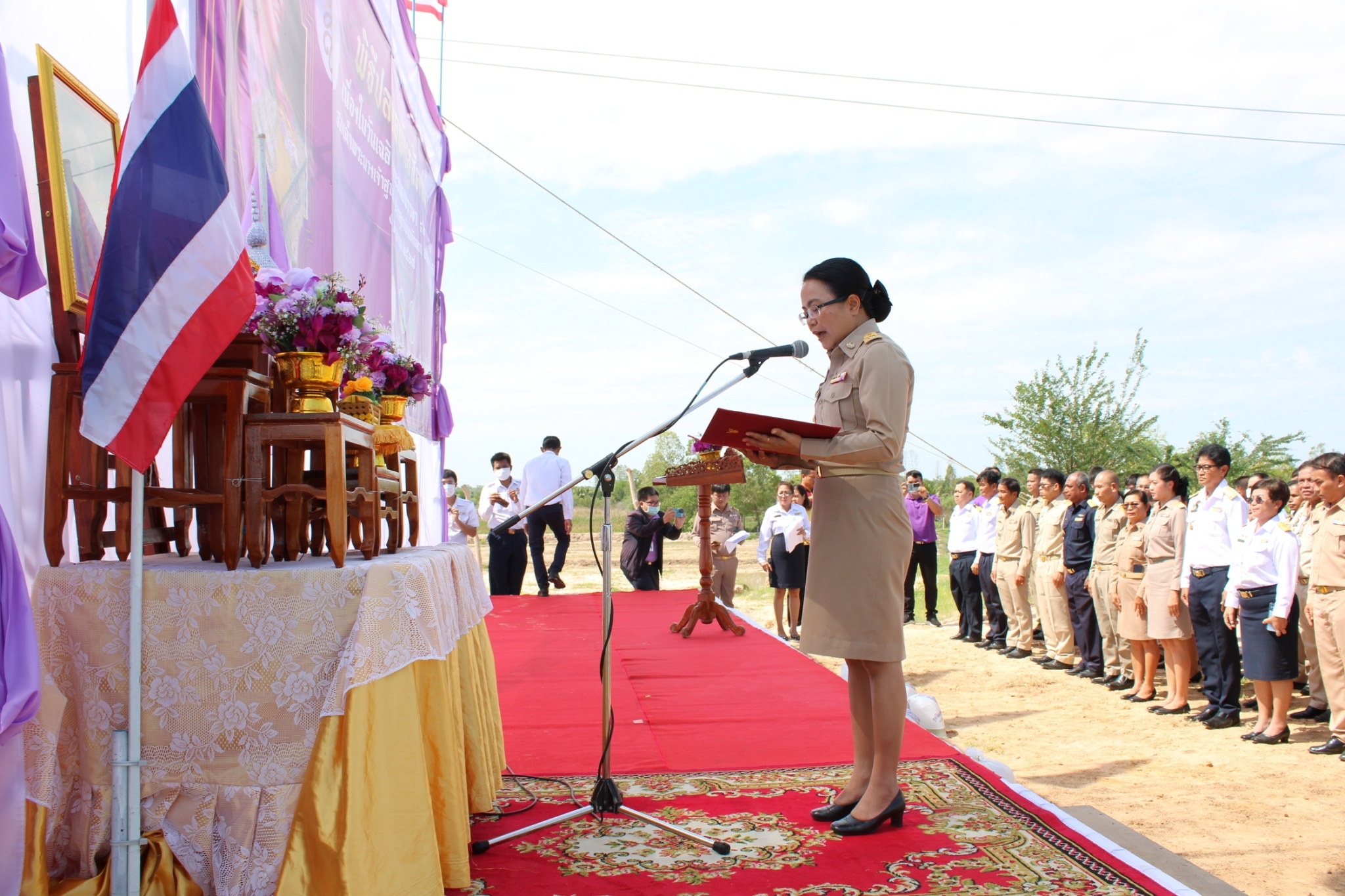 ร่วมพิธีปล่อยพันธุ์สัตว์น้ำเฉลิมพระเกียรติ สมเด็จพระนางเจ้าสุทิดา พัชรสุธาพิมลลักษณ พระบรมราชินี เนื่องในวันเฉลิมพระชนมพรรษา