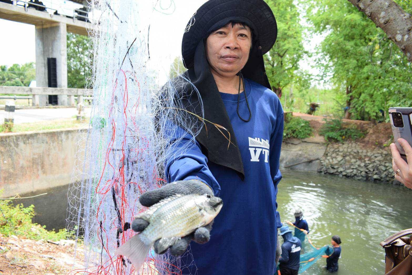 ?? กรมประมง จับไม่หยุด “ปลาหมอคางดำ” เดินหน้าฟื้นฟูความหลากหลายทางชีวภาพ ??..คลิก