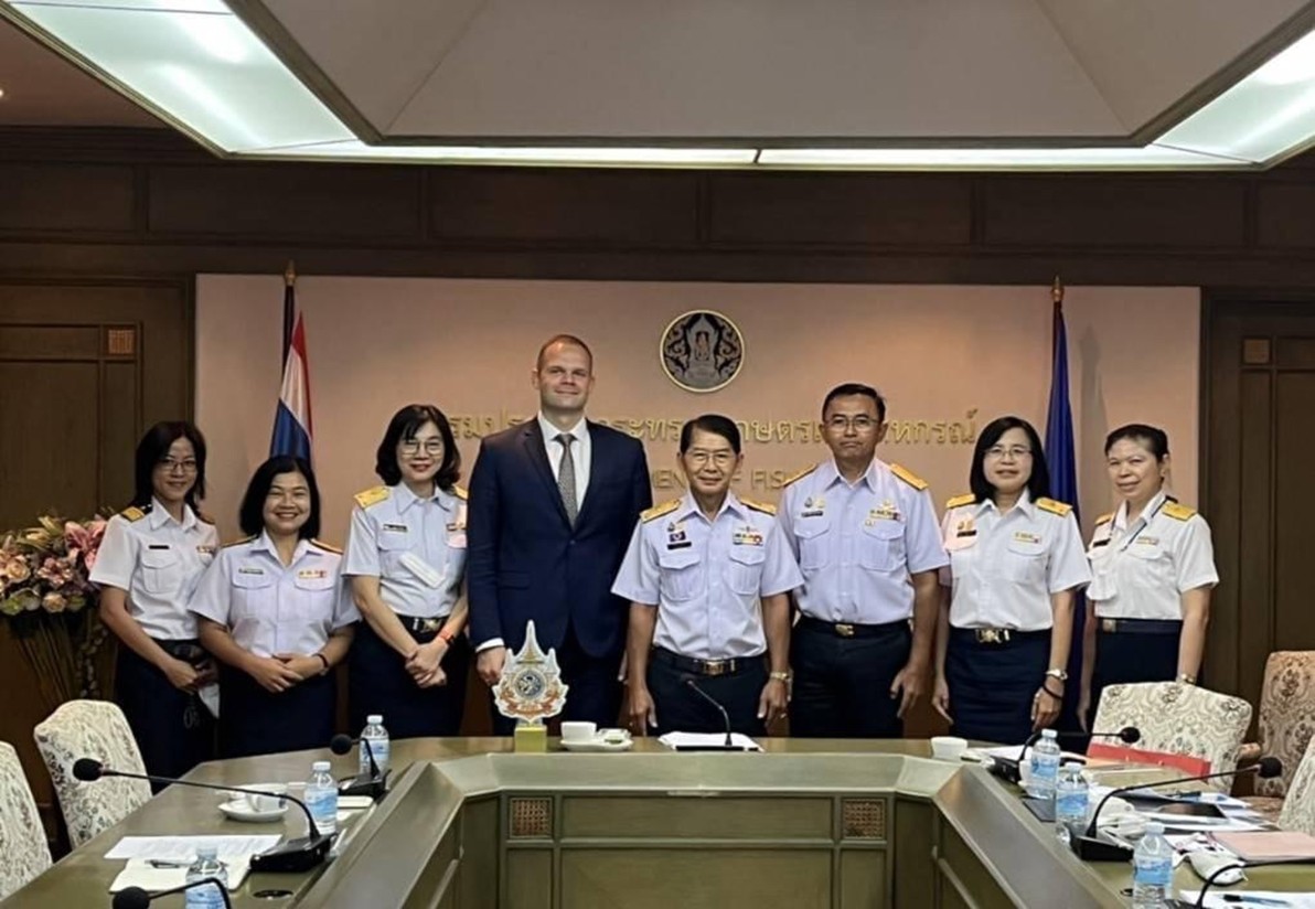 On June 11, 2024, Mr. Praphan Leepayakhun, Deputy Director-General of the Department of Fisheries, welcomed Mr. Stanislav Golubev, Second Secretary (Agricultural Section) of the Embassy of the Russian Federation in Thailand, to the Department of Fisheries for discussions on enhancing bilateral cooperation..คลิก