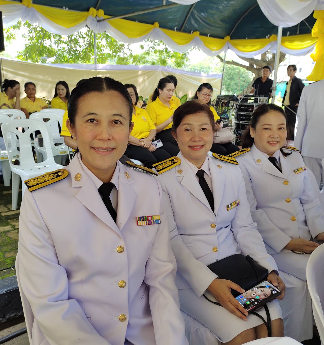 ประมงอุบล ร่วมพิธีเสกน้ำพระพุทธมนต์ศักดิ์สิทธิ์ ทูลเกล้าฯ ถวายพระบาทสมเด็จพระเจ้าอยู่หัว เนื่องในโอกาสพระราชพิธีมหามงคลเฉลิมพระชนมพรรษา ๖ รอบ ๒๘ กรกฎาคม ๒๕๖๗แ..คลิก