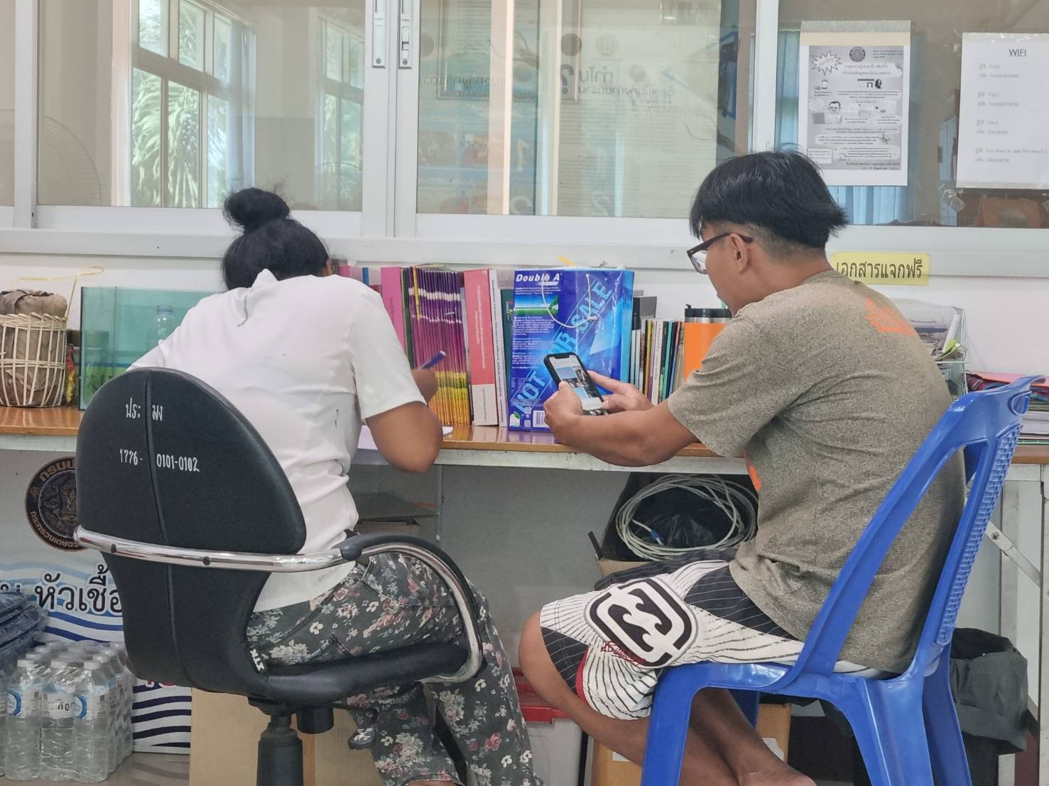 ประมงอุบลฯ ให้บริการขึ้นทะเบียนผู้ประกอบการด้านการประมง  (ทบ.2)..คลิก