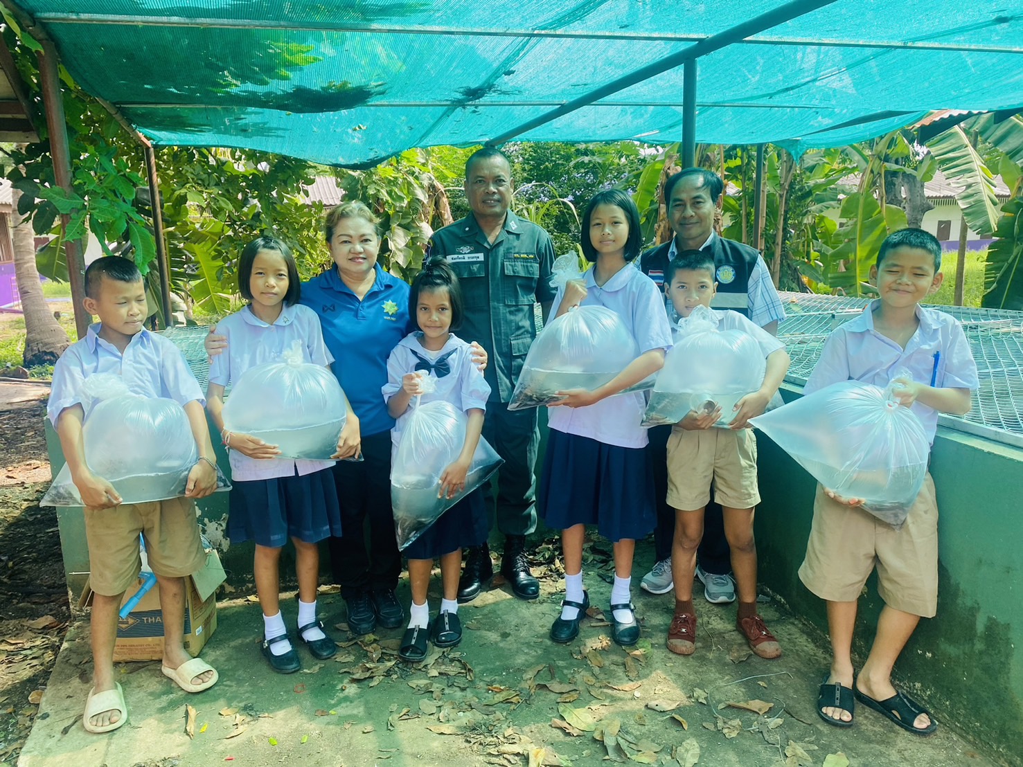 มอบปัจจัยการผลิต โครงการโรงเรียนเพียงหลวง ในทูลกระหม่อมหญิง อุบลรัตนราชกัลยา สิริวัฒนาพรรณวดี ประจำปีงบประมาณ พ.ศ. 2567