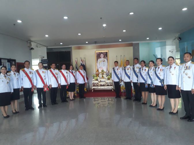 ร่วมพิธีเสกน้ำพระพุทธมนต์ศักดิ์สิทธิ์เฉลิมพระเกียรติ..คลิก