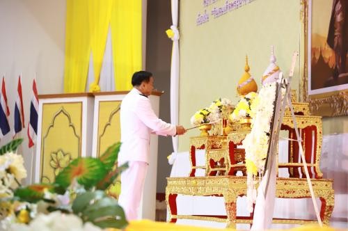 ประมงอุบลฯ ร่วมพิธีวางพวงมาลาถวายราชสักการะ เนื่องในวันสมเด็จพระนารายณ์มหาราช..คลิก