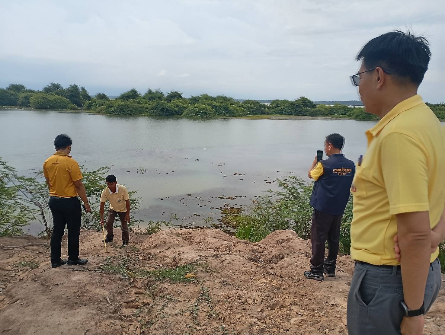 ประชุมเตรียมความพร้อมและสำรวจพื้นที่ เพื่อจัดกิจกรรมปล่อยพันธุ์ลูกกุ้งก้ามกรามเพื่อเพิ่มผลผลิตและสร้างรายได้ให้กับชุมชน..คลิก