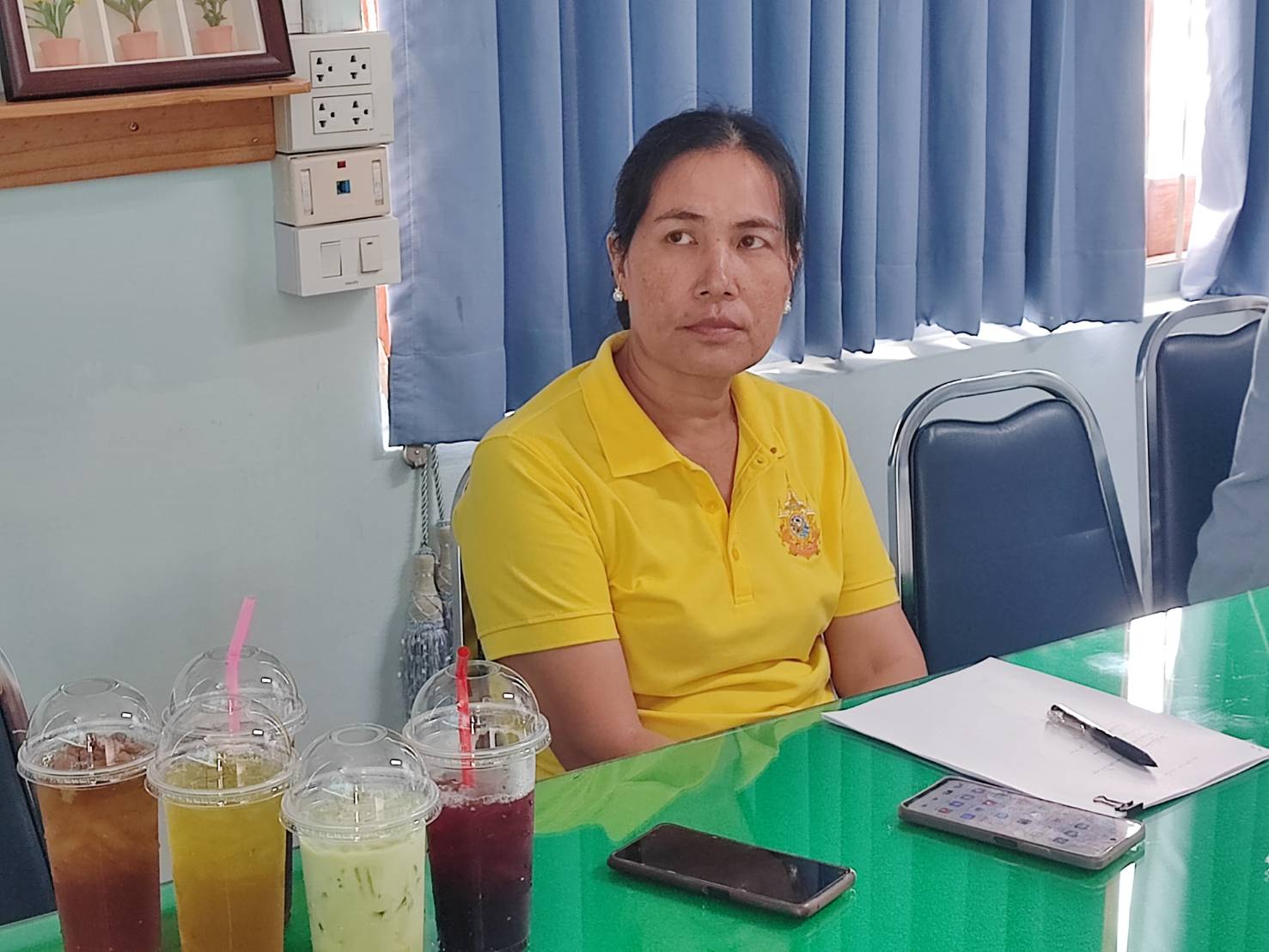 วันที่ 31 กรกฎาคม 2567 สำนักงานประมงจังหวัดปทุมธานี จัดประชุมคณะกรรมการขับเคลื่อนนโยบายของกรมประมง จังหวัดปทุมธานี ครั้งที่ 7/2567 ประจำเดือนกรกฎาคม 2567 โดยมี นายพัฒนพงศ์ ชูแสง ประมงจังหวัดปทุมธานี เป็นประธานการประชุม พร้อมด้วย นายรวีร์ ฤทธิชัย ผอ.ศูนย์ป้องกันและปราบปรามประมงน้ำจืดพระนครศรีอยุธยา  นายวิไชย ไชยแก้ว ศูนย์วิจัยและพัฒนาการเพาะเลี้ยงสัตว์น้ำจืดปทุมธานี  นายสมบูรณ์ สุนทรโชติ  ศูนย์วิจัยและพัฒนาพันธุกรรมสัตว์น้ำปทุมธานี  นางสาวศรัญญา ขันกำเหนิด ศูนย์วิจัยและพัฒนาการเพาะเลี้ยงสัตว์น้ำชายฝั่งสมุทรสงคราม เข้าร่วมประชุม เพื่อรับทราบรายงานผลการดำเนินงานที่บูรณาการร่วมกัน  พร้อมทั้งหารือการเฝ้าระวังการแพร่กระจายของปลาหมอคางดำ และพิจารณาอนุมัติแผนการดำเนินงานขององค์กรชุมชนผู้ทำการประมง คลองบ้านพร้าว ตำบลเชียงรากใหญ่ อำเภอสามโคก จังหวัดปทุมธานี ที่เข้า่รวมโครงการสร้างความเข้มแข็งกลุ่มการผลิตด้านประมง (กิจกรรมสร้างความเข้มแข็งกลุ่มการผลิตด้านประมง) ประจำปีงบประมาณ 2568  และวางแผนขับเคลื่อนงานตามนโยบายในเดือนสิงหาคม 2567 ณ ห้องประชุม สำนักงานประมงจังหวัดปทุมธานี ผ่านระบบ Zoom Meeting..คลิก