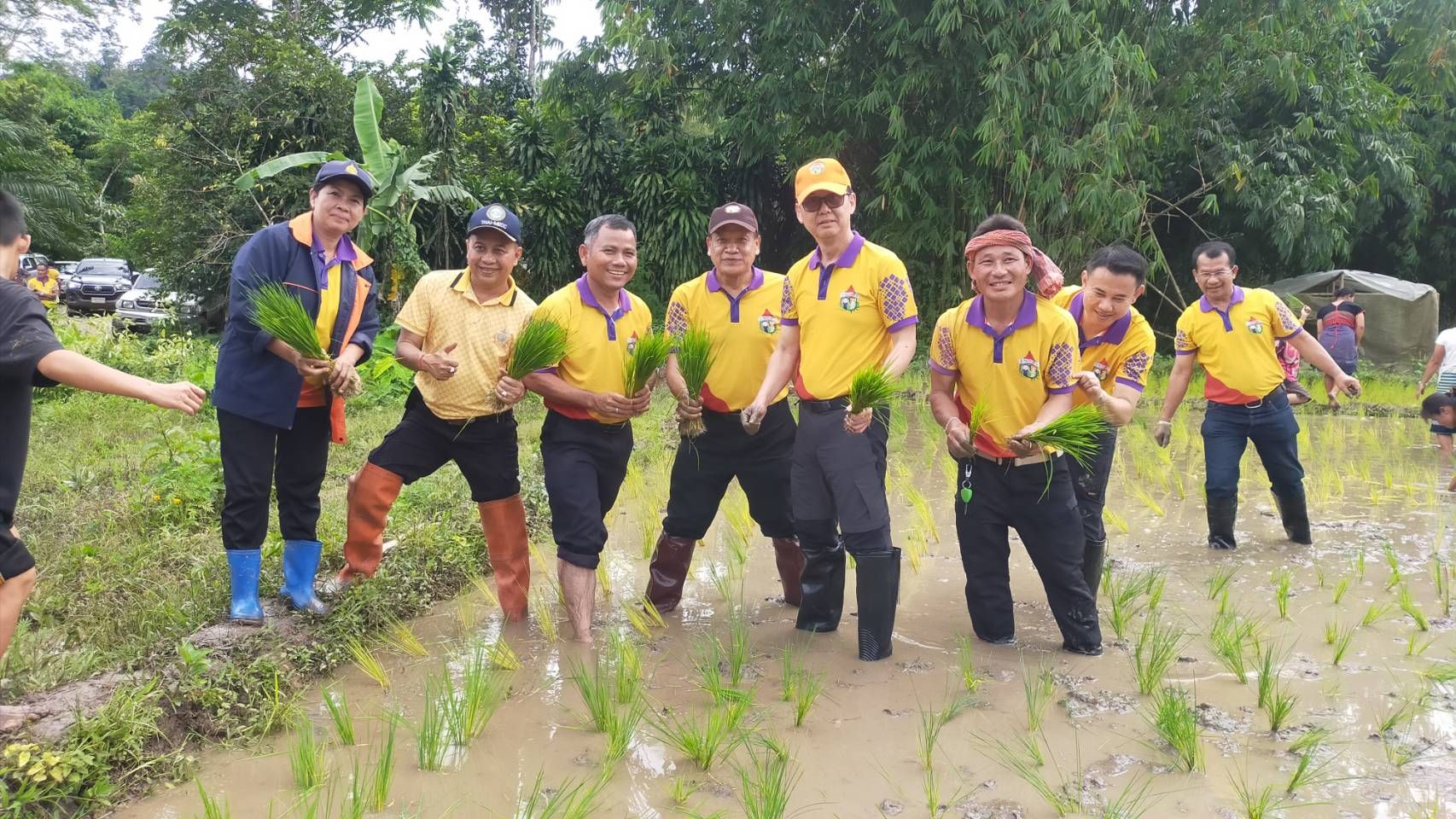 ลงพื้นที่ติดตามความก้าวหน้าการดำเนินงานโครงการพัฒนาชุมชนในเขตรักษาพันธุ์สัตว์ป่า และอุทยานแห่งชาติ จังหวัดกาญจนบุรี..คลิก