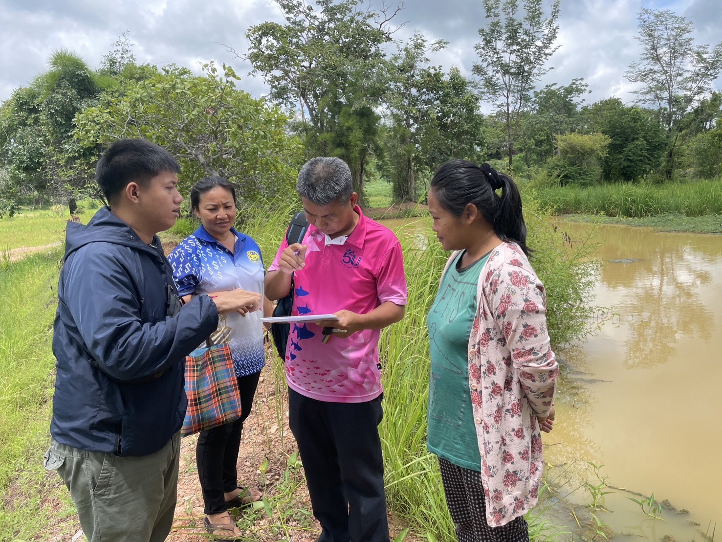ประมงอุบลฯ ตรวจติดตามเกษตรกรที่เข้าร่วมโครงการส่งเสริมอาชีพด้านการประมงในพื้นที่ลุ่มน้ำพรมแดน..คลิก