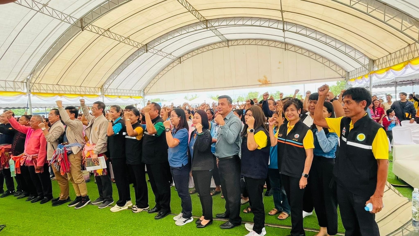 ร่วมศึกษาดูงานและร่วมสัมมนากับคณะกรรมการเกษตรและสหกรณ์ สภาผู้แทนราษฎร..คลิก