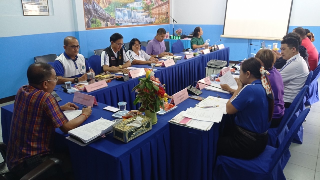 ประชุมข้าราชการ พนักงานราชการ และเจ้าหน้าที่สำนักงานประมงจังหวัดกาญจนบุรี ประจำเดือนตุลาคม 2567..คลิก