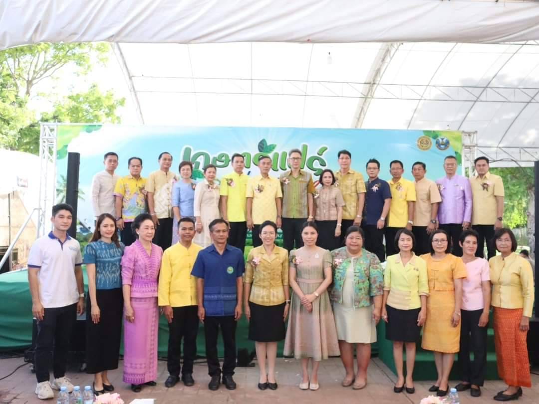 นิทรรศการสร้างการรับรู้และความตระหนักเกี่ยวกับปลาหมอคางดำให้กับประชาชนที่มาเยี่ยมชม ในงานเกษตรแฟร์..คลิก